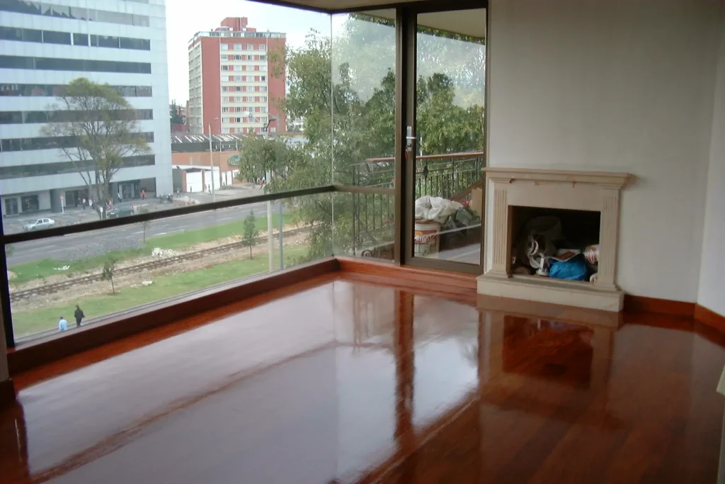 arreglo de pisos de madera en bogota mantenimiento reparacion